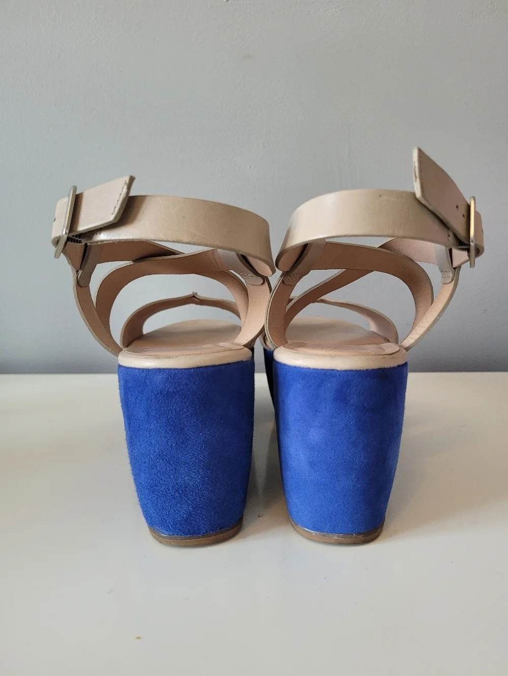 Pour La Victoire Noelle Flatforms, GUC, Size 9.5